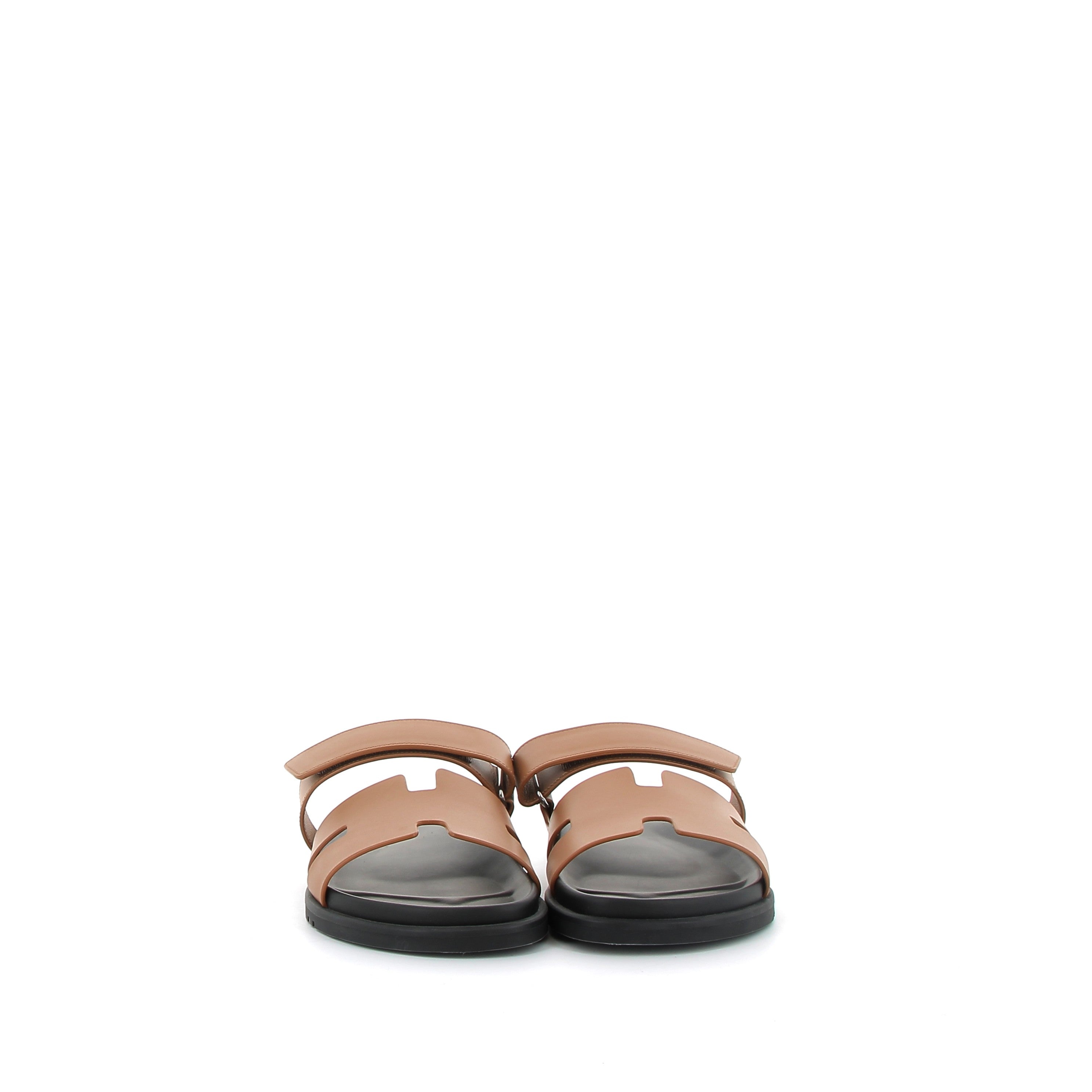 HERMÈS Chypre Sandals Swift Leather Gold Hardware Naturel