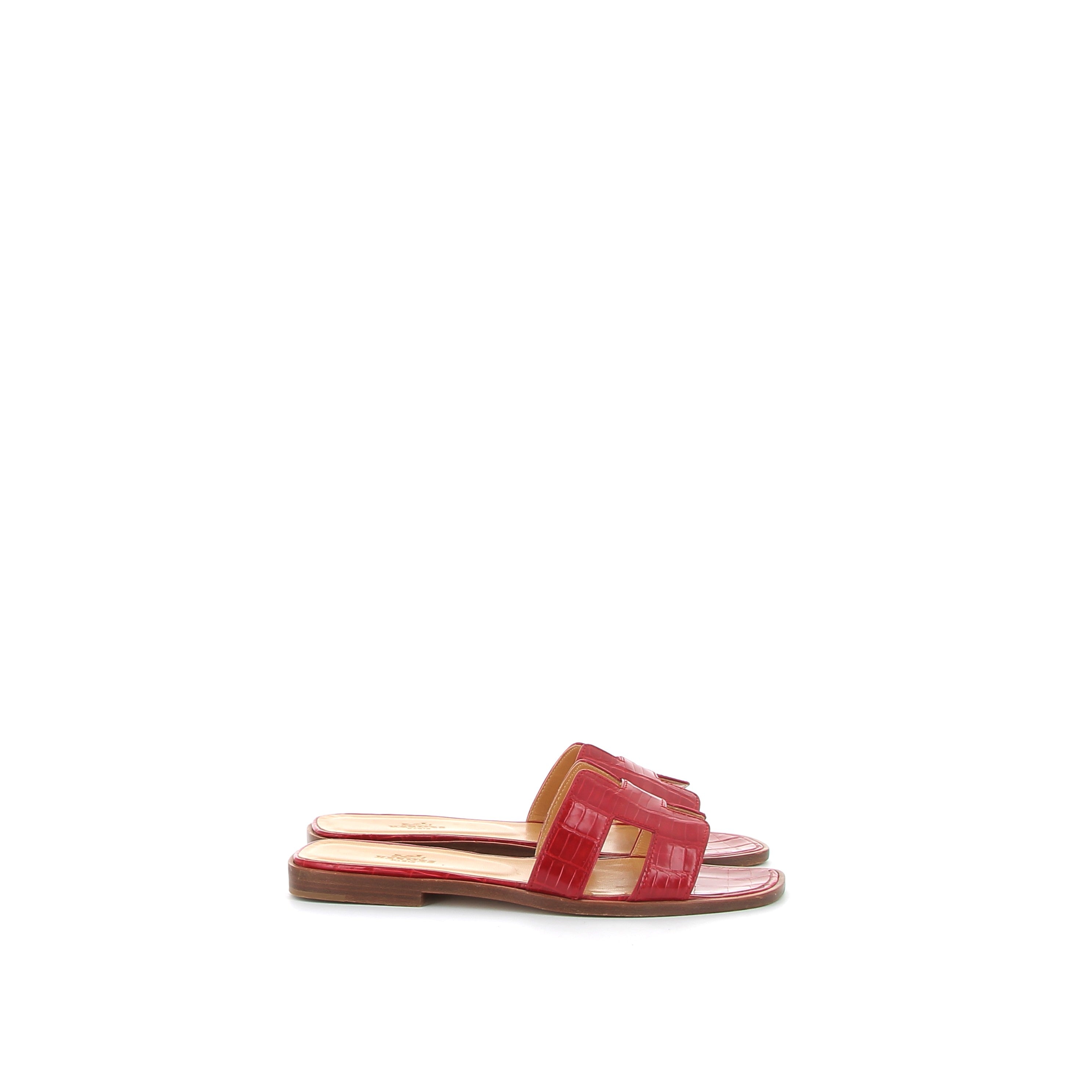 HERMÈS Oran Sandals Crocodile Red