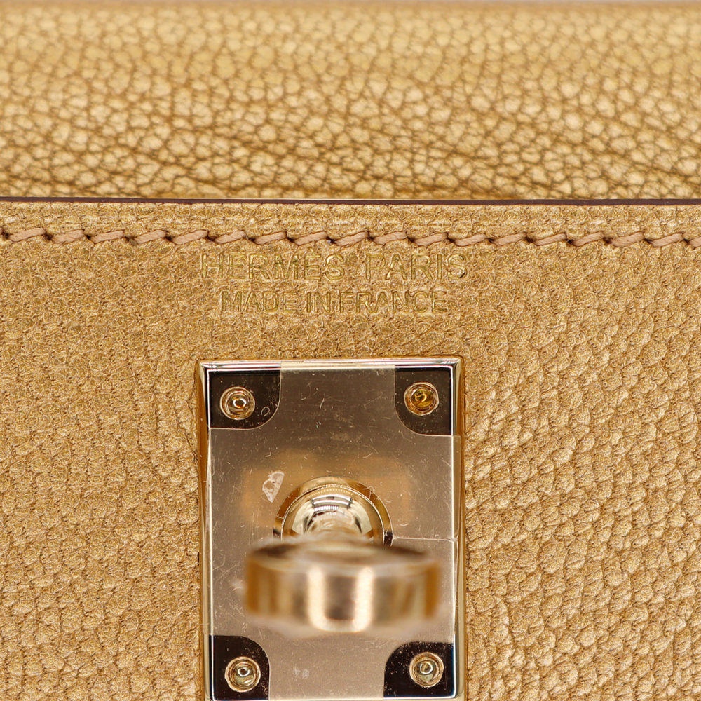 HERMÈS Kelly 20 Sellier Gold Chèvre Chamkili Light Yellow Gold Hardware (YGH)