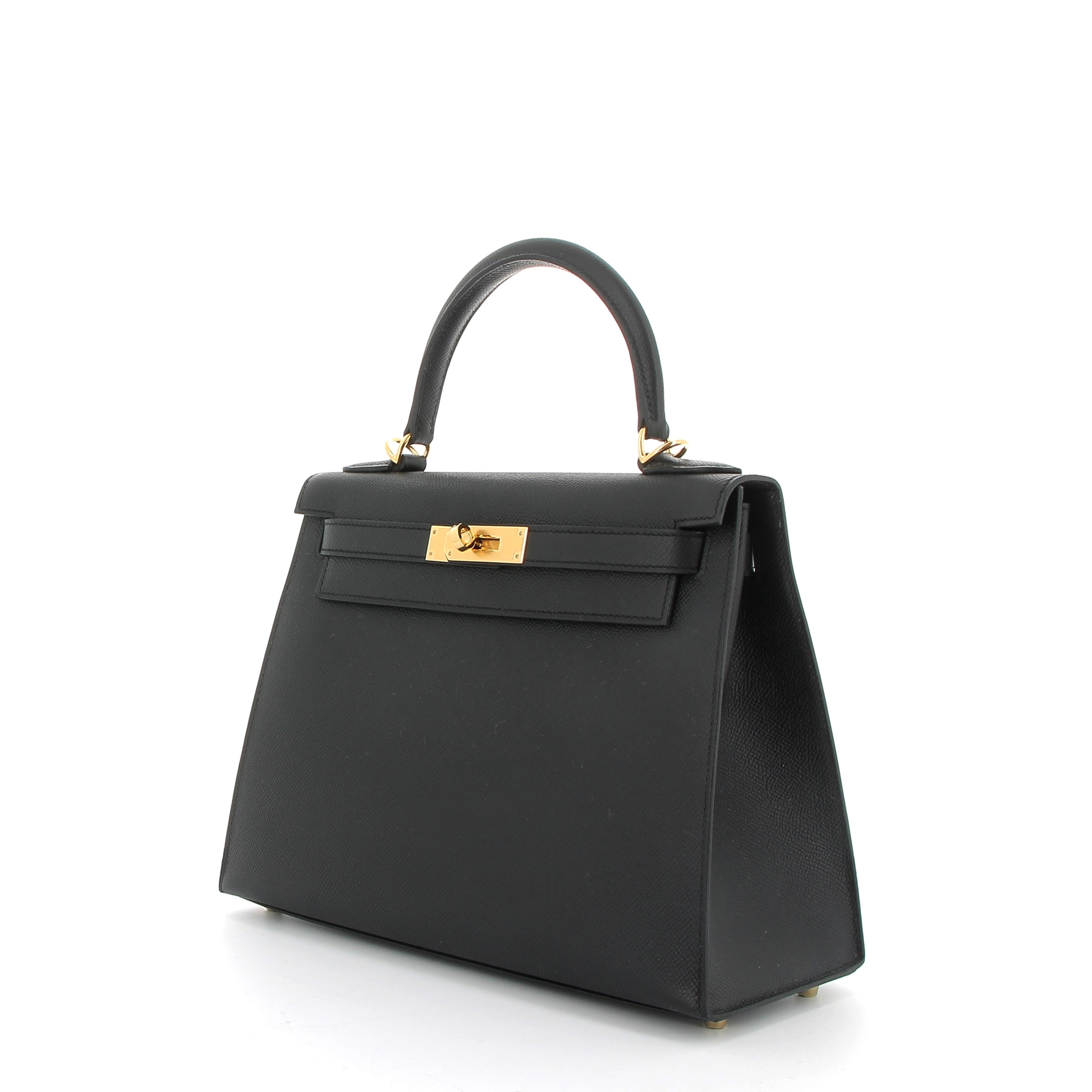 HERMÈS Kelly 32 Noir Epsom Gold Hardware