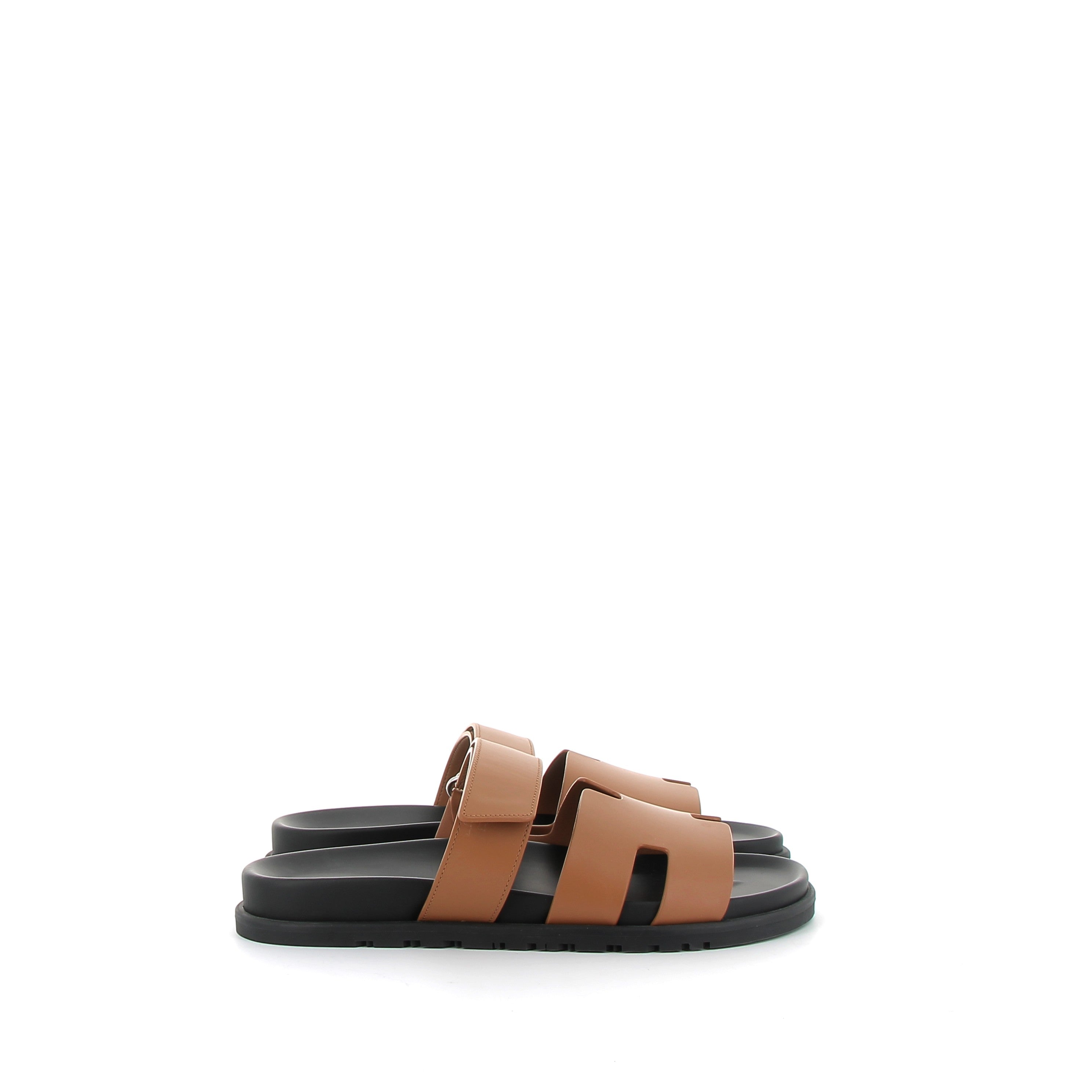 HERMÈS Chypre Sandals Swift Leather Gold Hardware Naturel