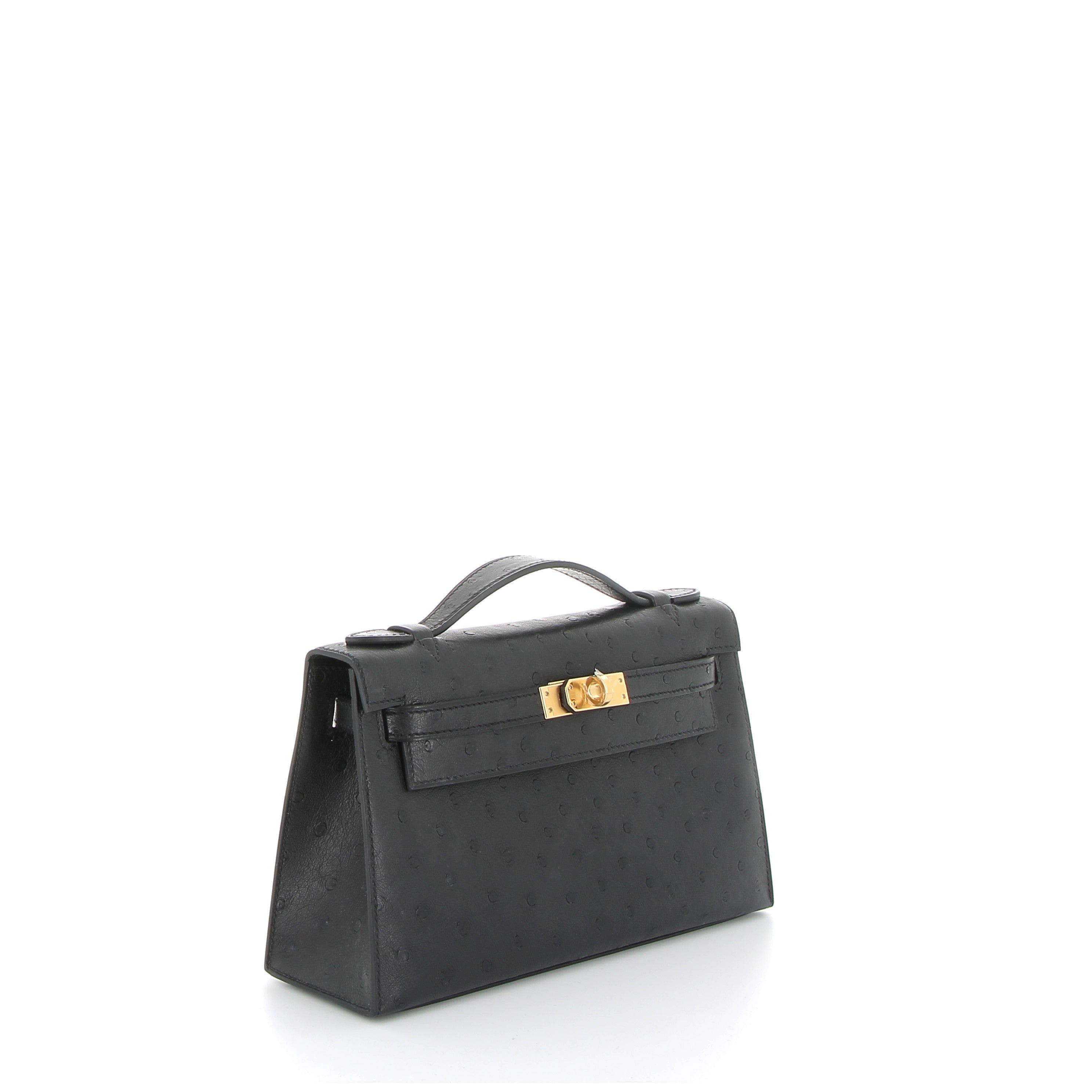 HERMÈS Kelly Pochette Noir Ostrich Gold Hardware (GHW)