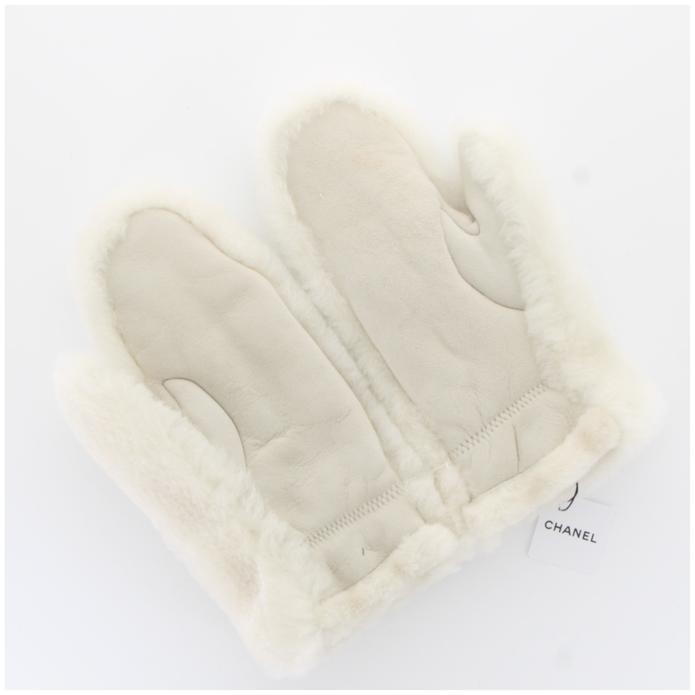 CHANEL White Shearling Lambskin Mittens